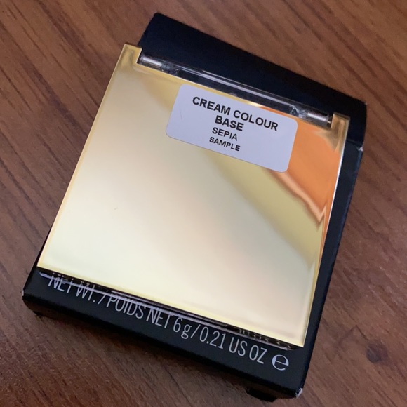 MAC x Charlotte Olympia Cream Color Base- ‘Sepia’ - Picture 3 of 3